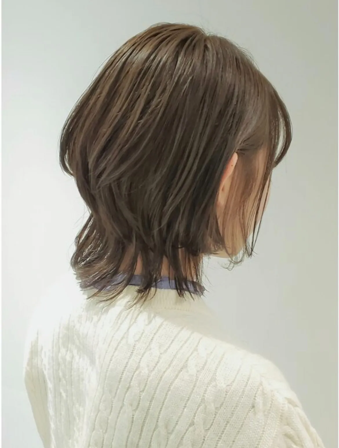 ウルフ×オリーブベージュ