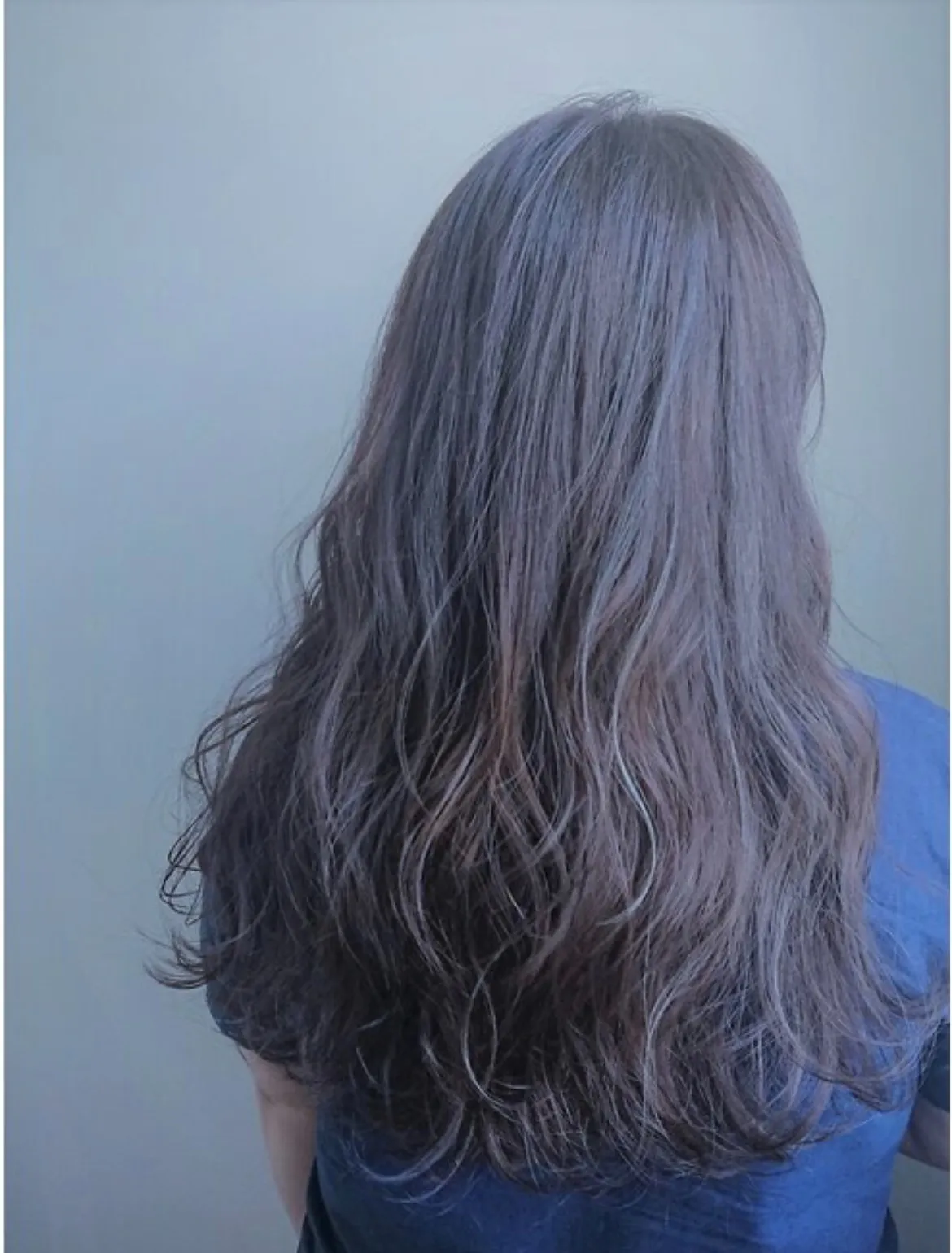 柔らかアッシュグレー